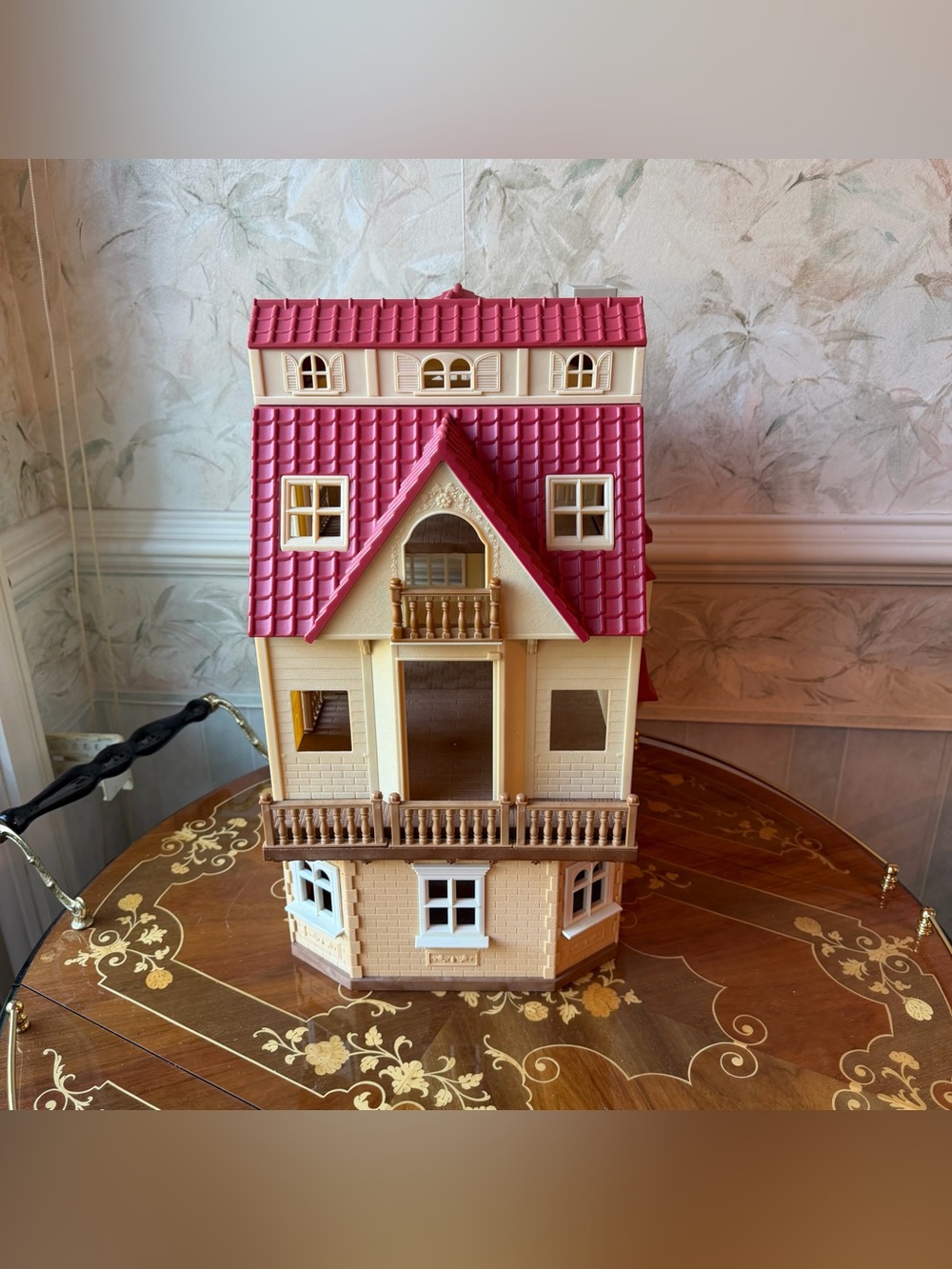 Calico Critters Sylvanian Families Red Roof Country
Mansion House Dollhouse